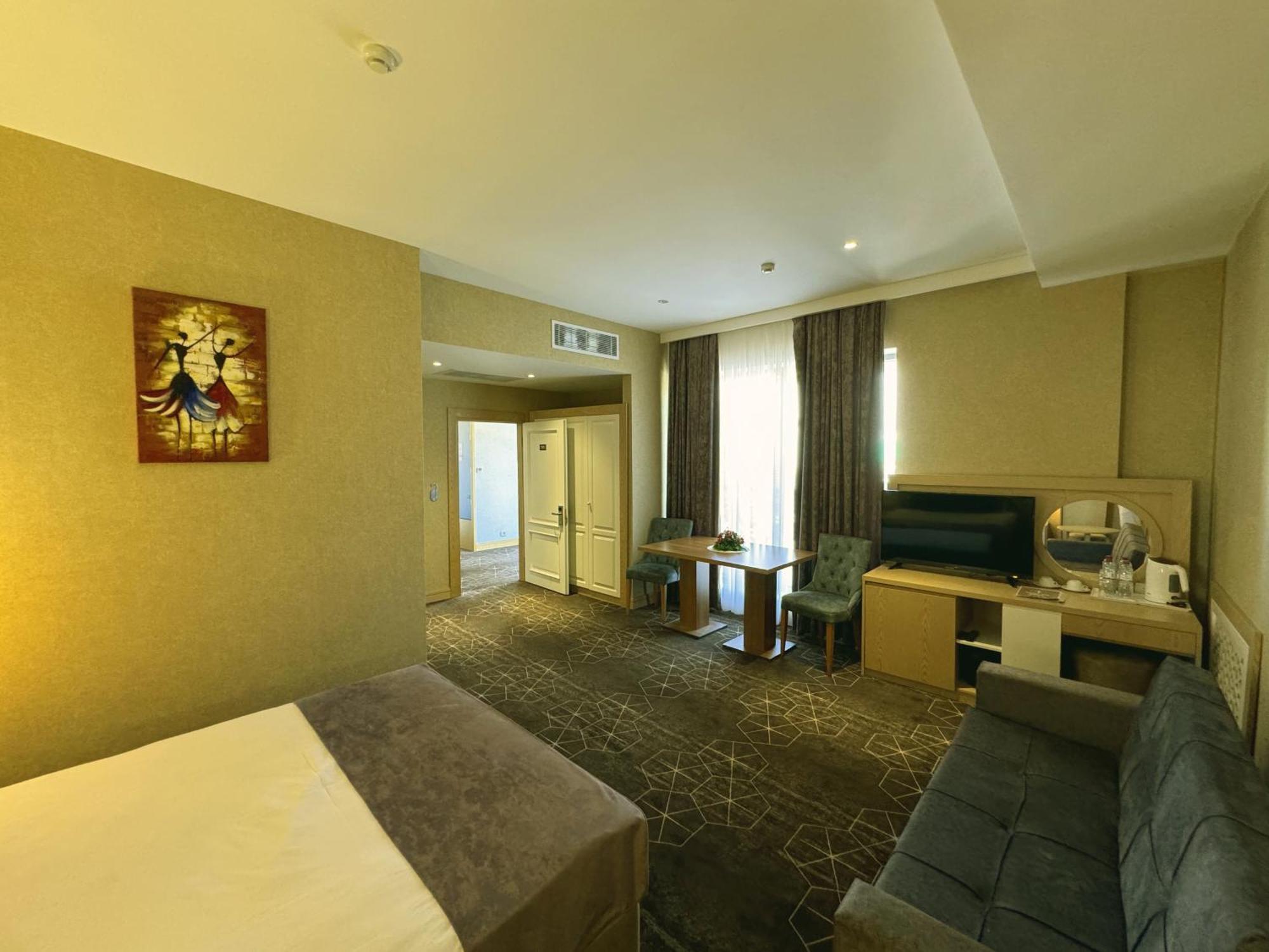 Regal Inn Badamdar Hotel Bakoe Buitenkant foto
